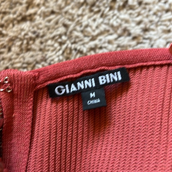 Womens Gianni Bini Amber red crop top ribbed sz M - Picture 3 of 3